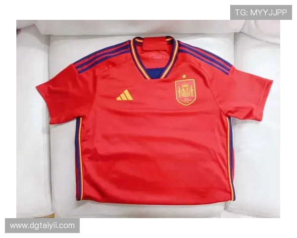 各大足球明星球衣的独特设计与背后故事解析